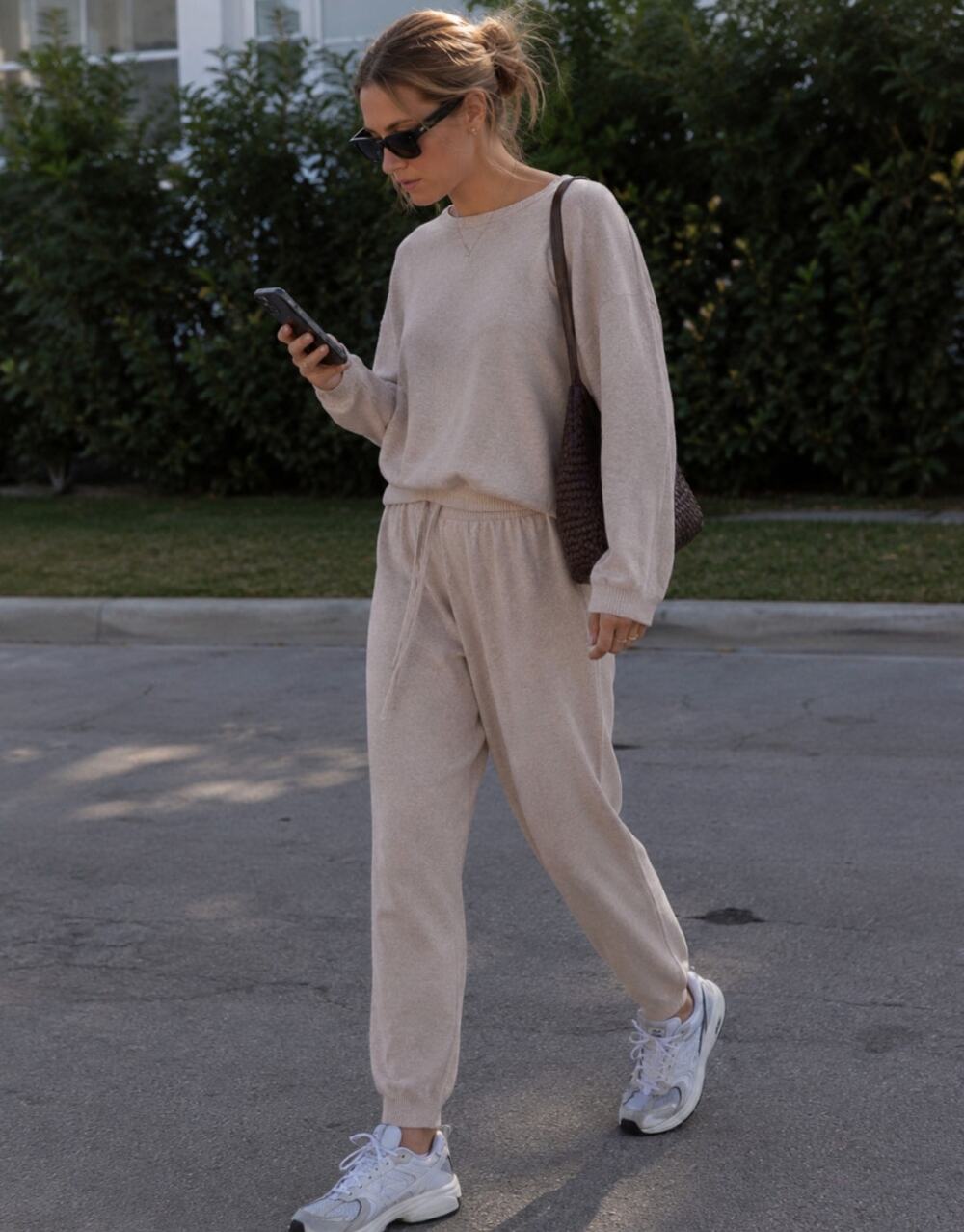 NUUDS Luxe Knit Joggers in Doe Tan Size Large